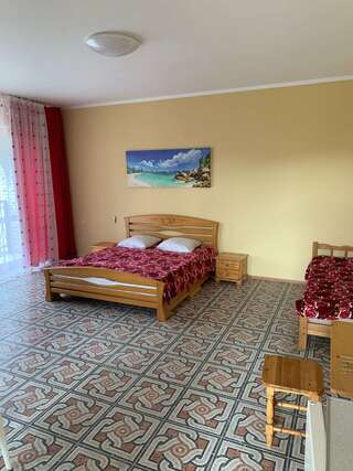 Гостиница На Уральской Геленджик Трехместный номер-2